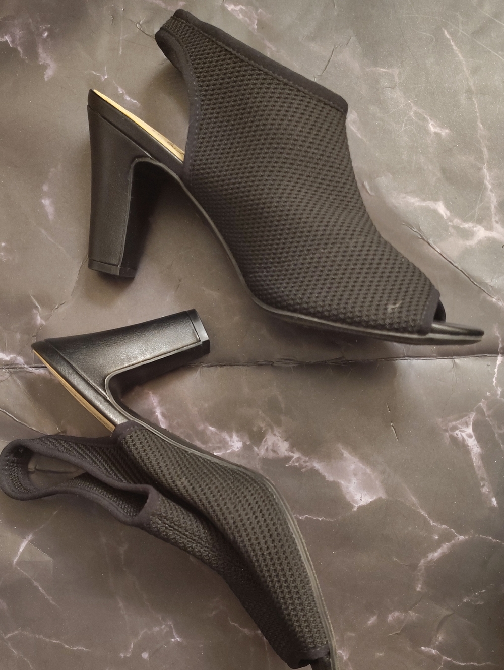 Life Stride Black Mesh Peep-Toe Block Heel Mules